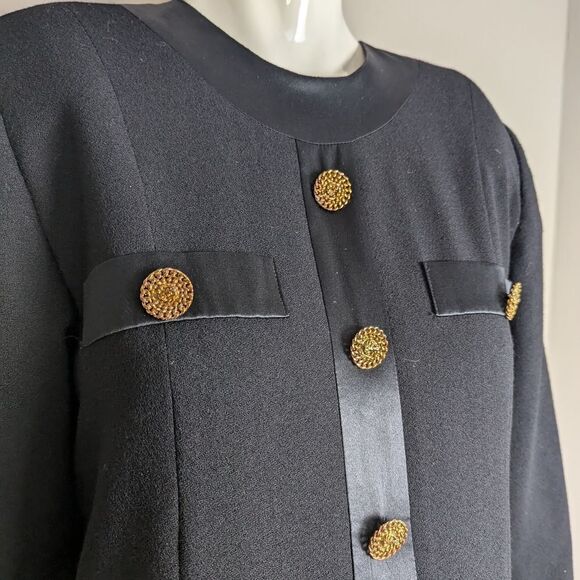 Vintage Irving Samuel Wool Sheath Dress, Gold Buttons, Chanel-Inspired, Size 8 - Picture 6 of 9